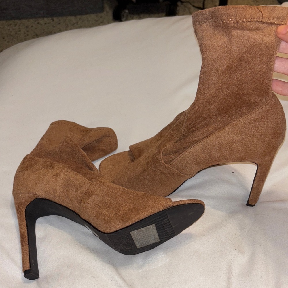 Elegant Brown Suede Women's Heeled Boots